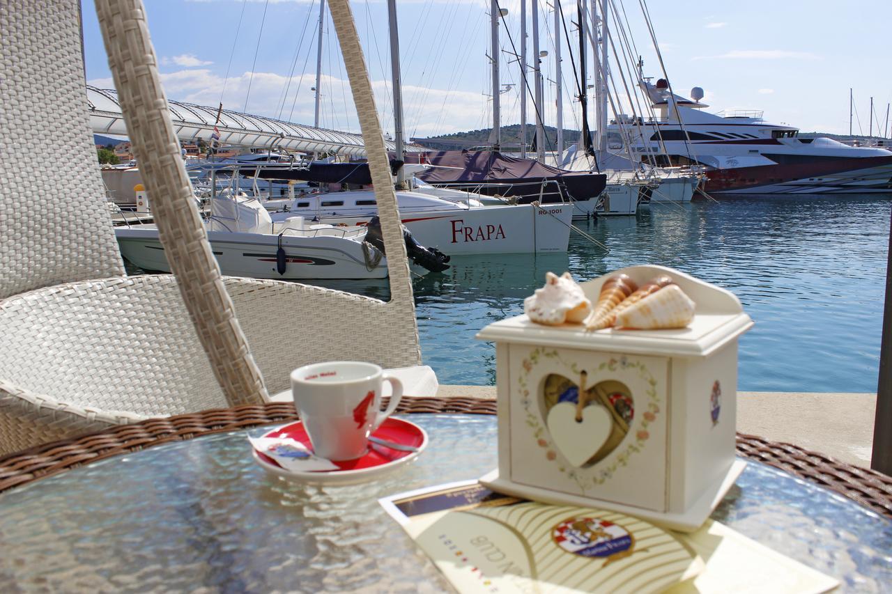 Marina Frapa Resort Rogoznica Eksteriør billede